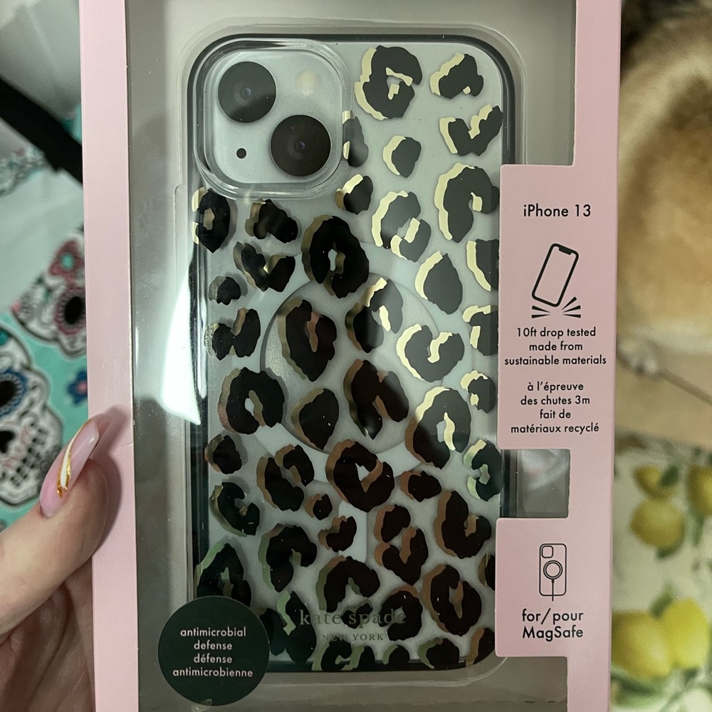 BRANDNEW KATE SPADE ♠️ IPHONE 13 case - Picture 2 of 3